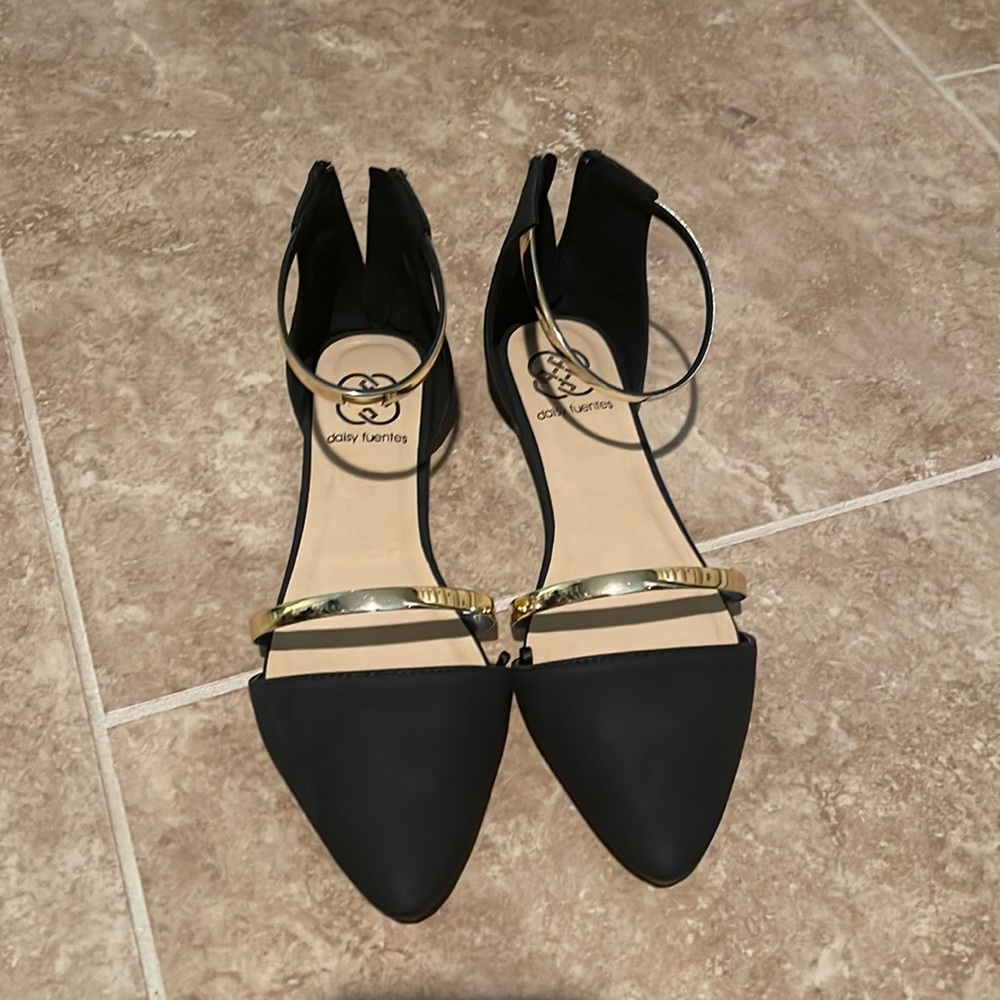 Daisy Fuentes Sandals